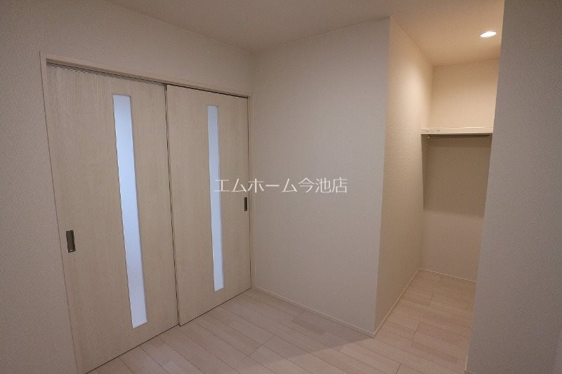 その他部屋・スペース　洋室4.0帖　収納スペース充実