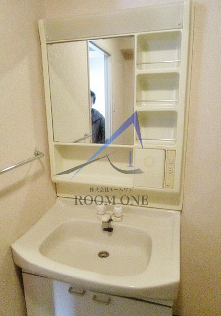 洗面設備　洗面台です。