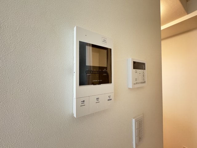 セキュリティ　写真は同建物の別部屋を参考に掲載しております。