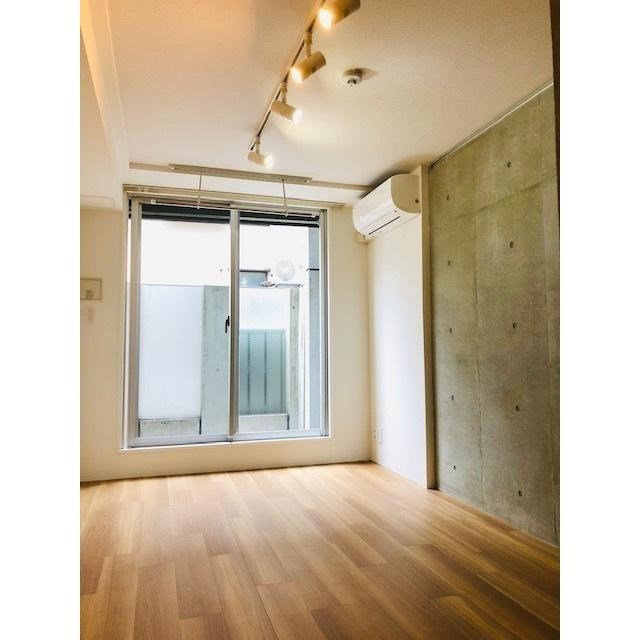 居室・リビング　別号室参考写真