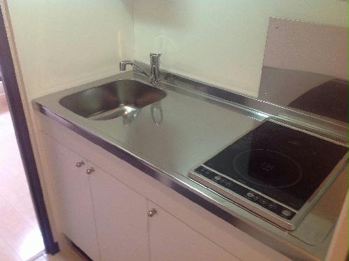 キッチン　２口電気コンロ(手前ＩＨ・奥ラジエントヒーター)