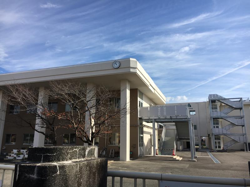 中学校　田辺市立高雄中学校（中学校）まで1550m