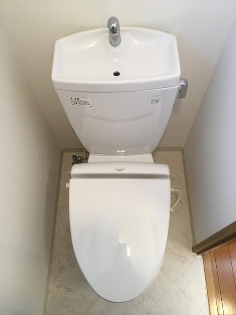トイレ　※別部屋の参考写真です。