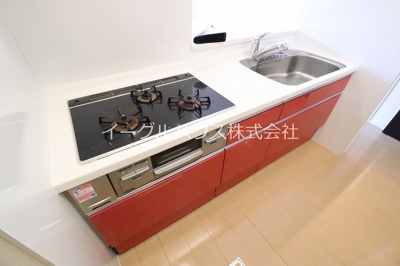 キッチン　居住中の為別部屋写真使用