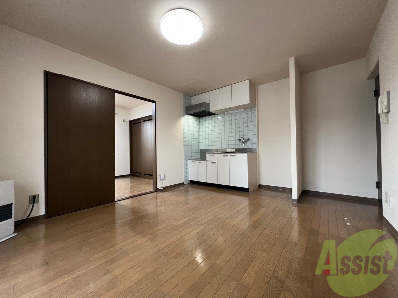 居室・リビング　広くてキレイなお部屋が広がっていて、充実した生活が送れそう。