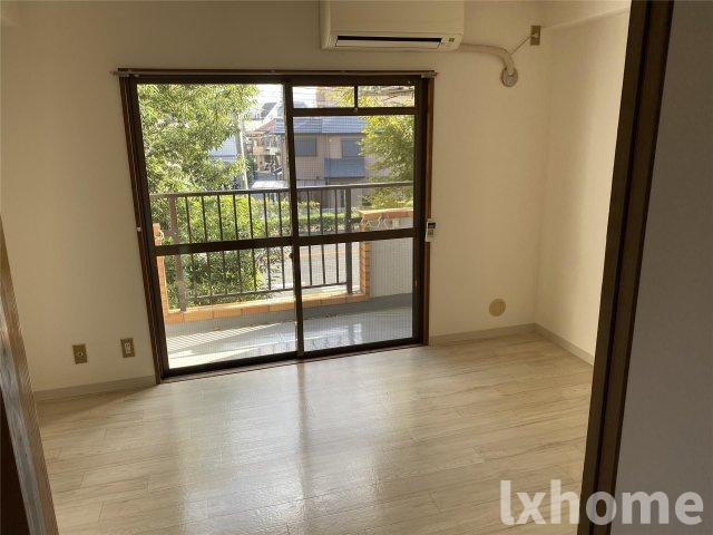 居室・リビング　居間です