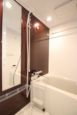 バス・シャワールーム　お風呂で日々の疲れを落としましょう