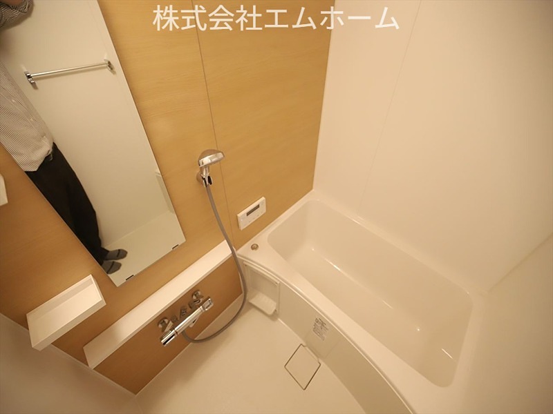 バス・シャワールーム　追い焚き浴室暖房乾燥機付お風呂　同物件別部屋使用