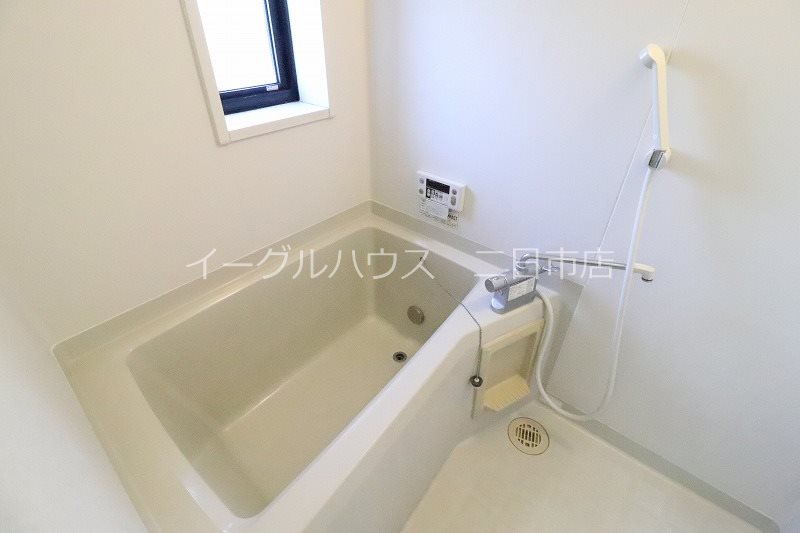 バス・シャワールーム　別部屋写真使用