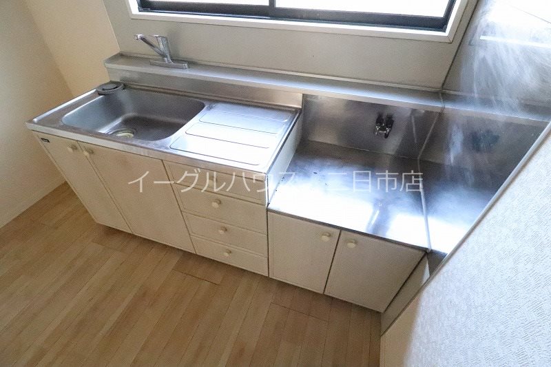 キッチン　別部屋写真使用