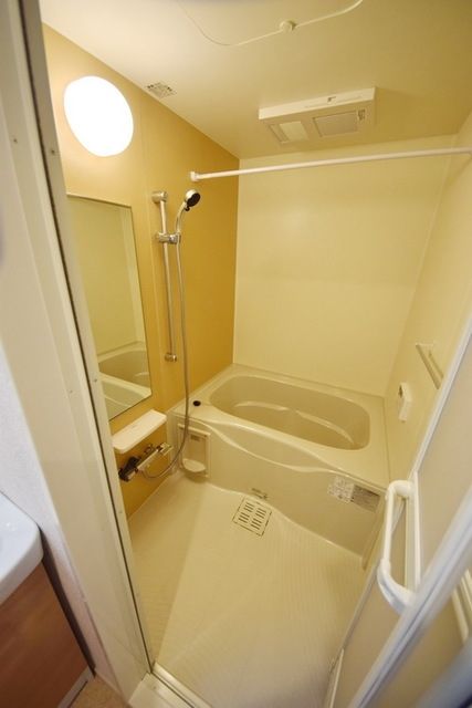 バス・シャワールーム　★浴室乾燥、鏡付きバスルーム★