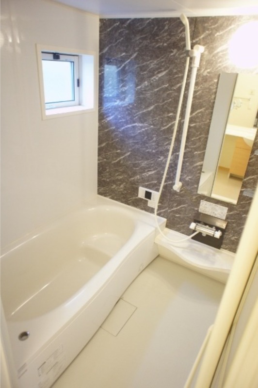 バス・シャワールーム　図面と現状に相違がある場合には現状を優先