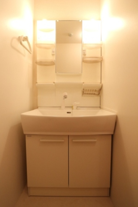 洗面設備　使いやすい洗面所です