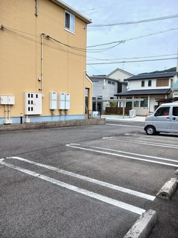 駐車場　駐車場に車を止められます