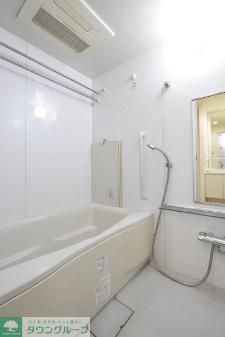 バス・シャワールーム　お問合せは(株)タウンハウジングレジデンス事業部　赤坂店・…