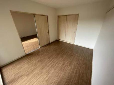 居室・リビング　広々とした洋室です