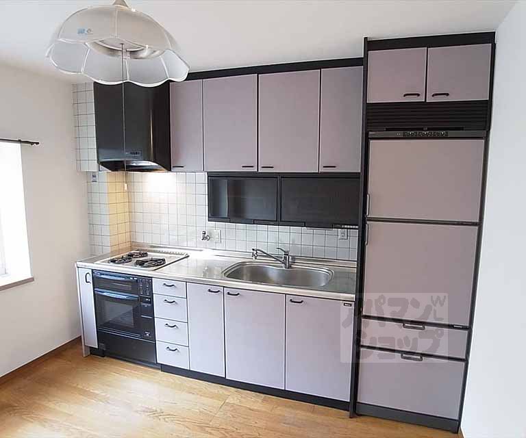 キッチン　大きなシステムキッチン