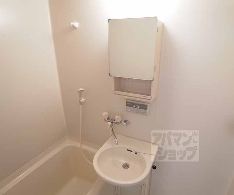 洗面設備　お風呂場の洗面台