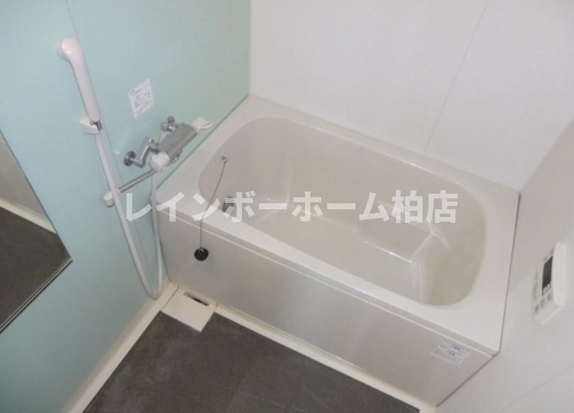 バス・シャワールーム　お風呂です