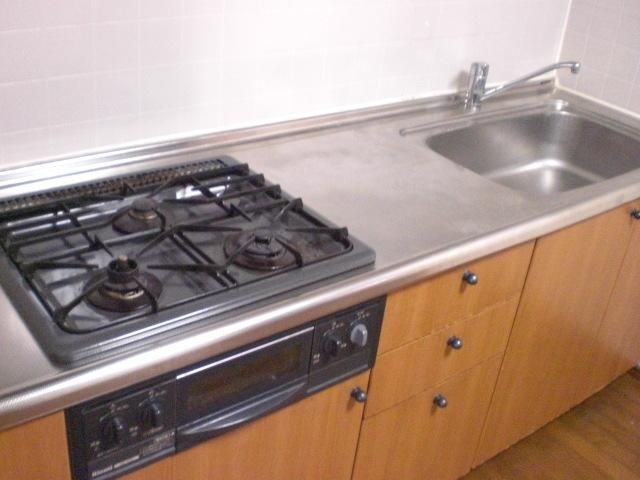 キッチン　システム3口ガスキッチングリル付き☆