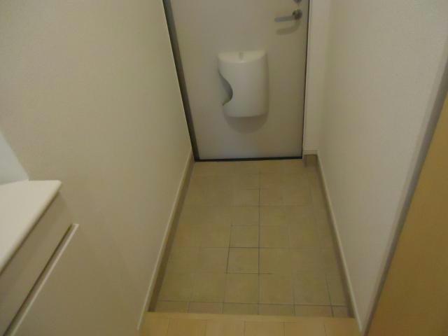 玄関　別物件参考写真