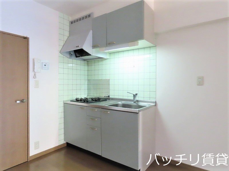 キッチン　※室内写真は別号数の為、現状優先となります。