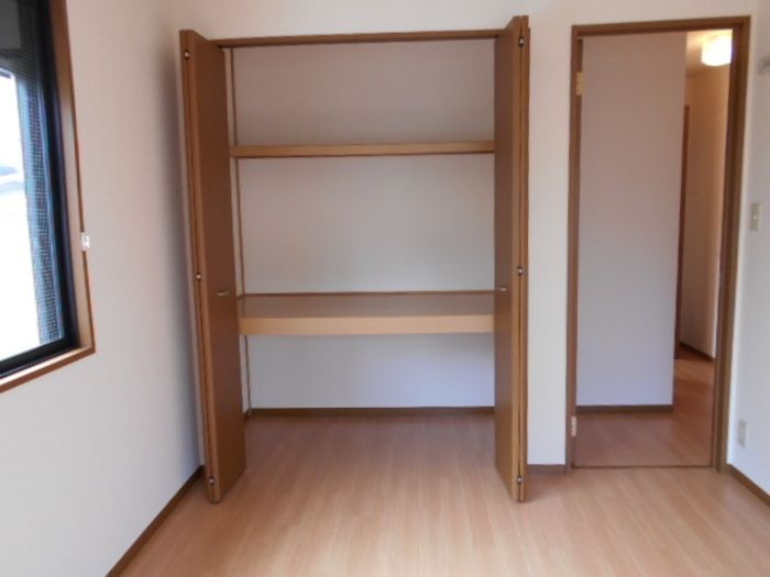 収納　※別号室参考写真です