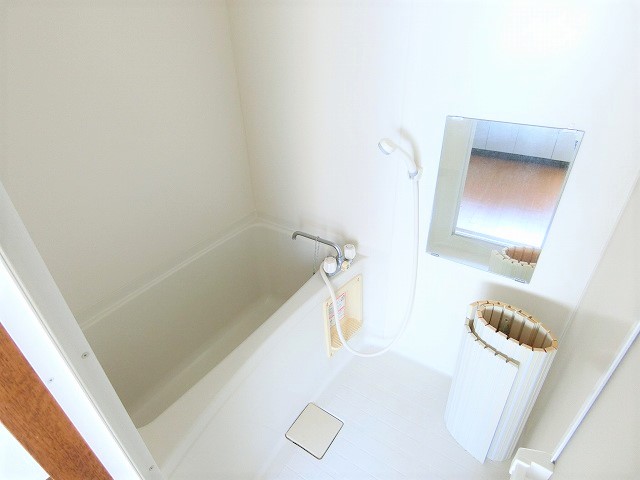 バス・シャワールーム　※別部屋のイメージ写真です。