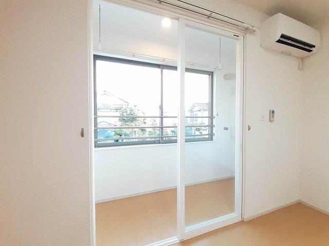 その他部屋・スペース　サンルーム。雨の日や冬でも安心して洗濯物が干せます！