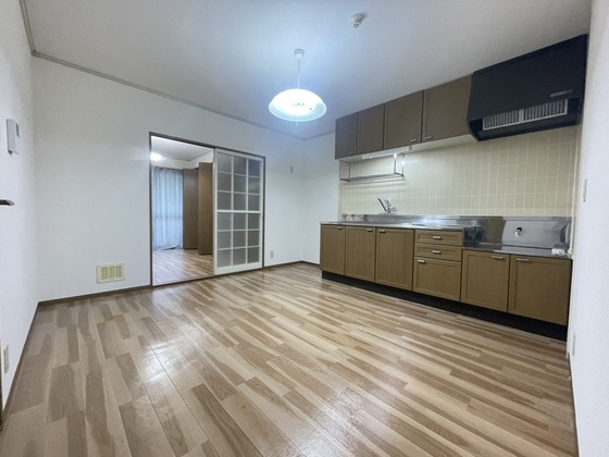 居室・リビング　※別号室の写真です