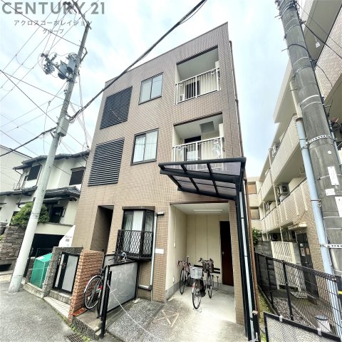 建物外観　防犯カメラ付きでセキュリティ面も安心です。