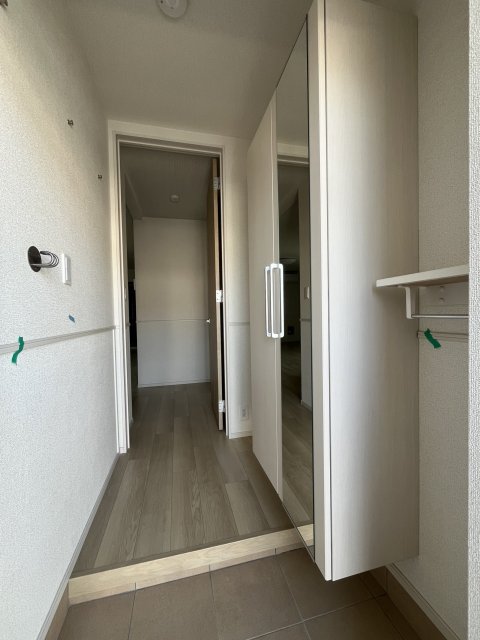 玄関　※同タイプ別室のお写真です。