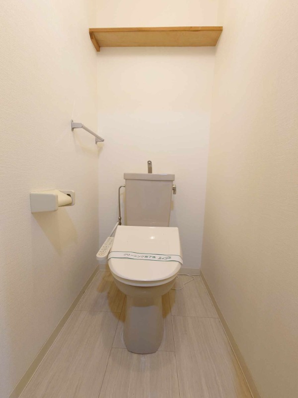 トイレ　ウォシュレットトイレです。（別部屋）
