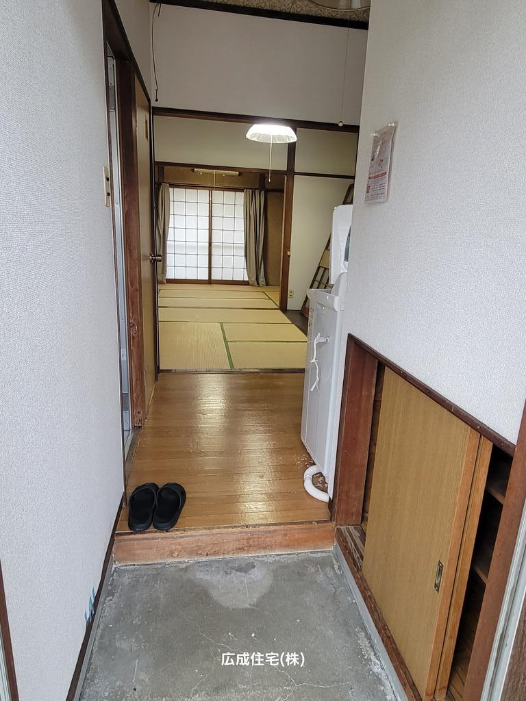 TABATA apartmentの玄関写真