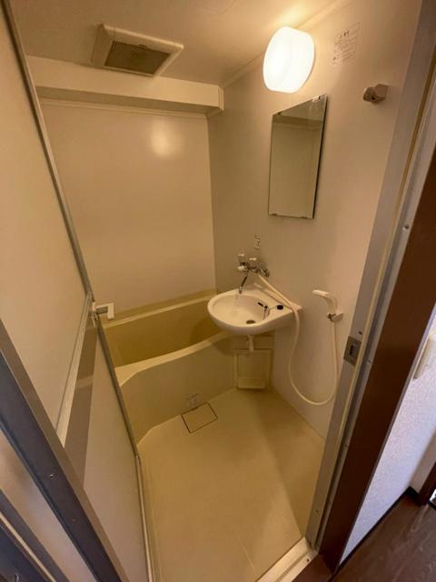 バス・シャワールーム　別部屋参考写真
