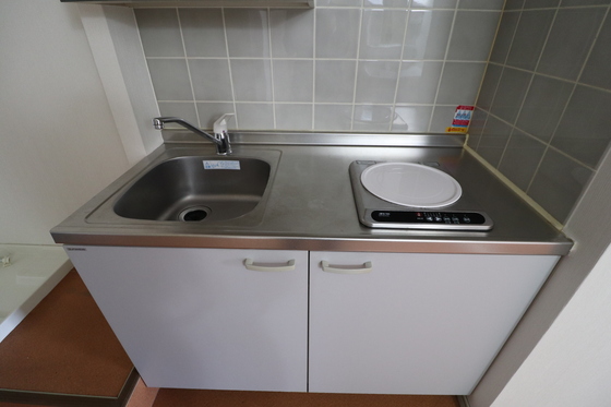 キッチン　※別部屋の写真です
