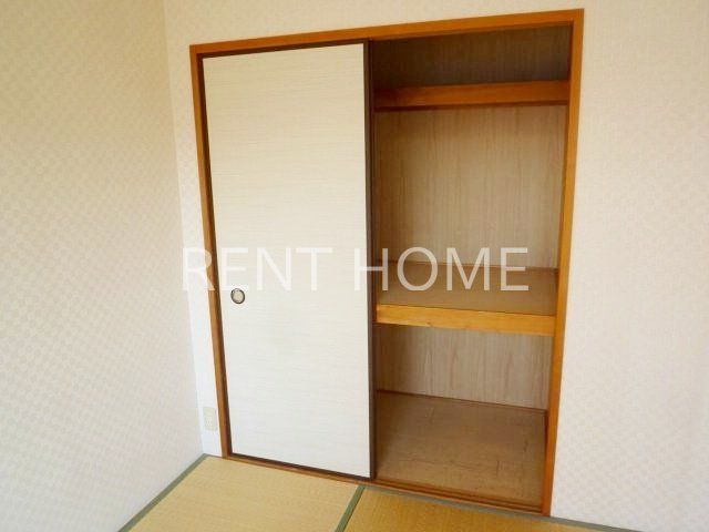 収納　押入