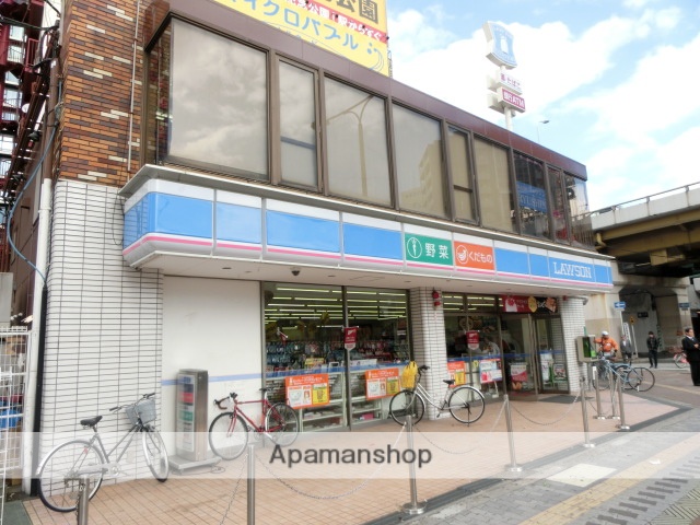 コンビニ　ローソン（コンビニ）まで136m