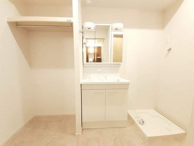 洗面設備　コンパクトで使いやすい洗面所