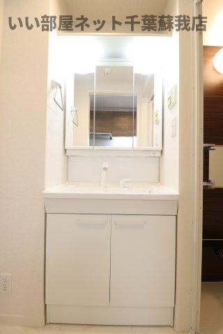 洗面設備　朝の準備に活躍する、洗髪洗面化粧台！