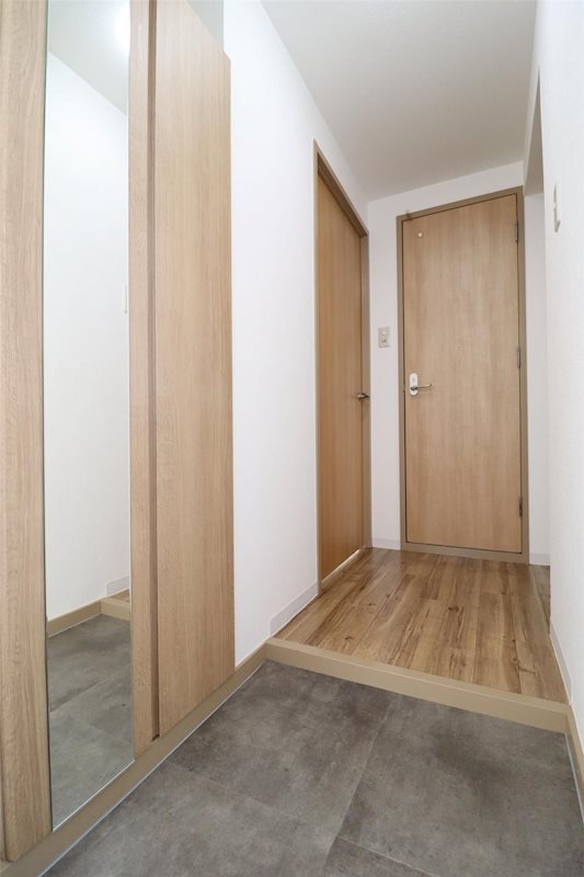 玄関　※他部屋参照