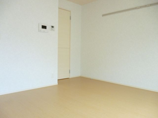 居室・リビング　１階のお部屋の室内写真です。