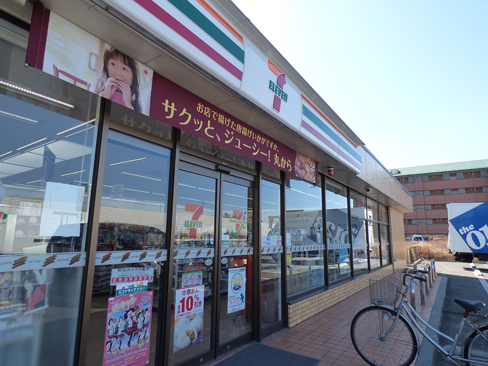 コンビニ　セブンイレブン湾岸浦安インター店（コンビニ）まで588m