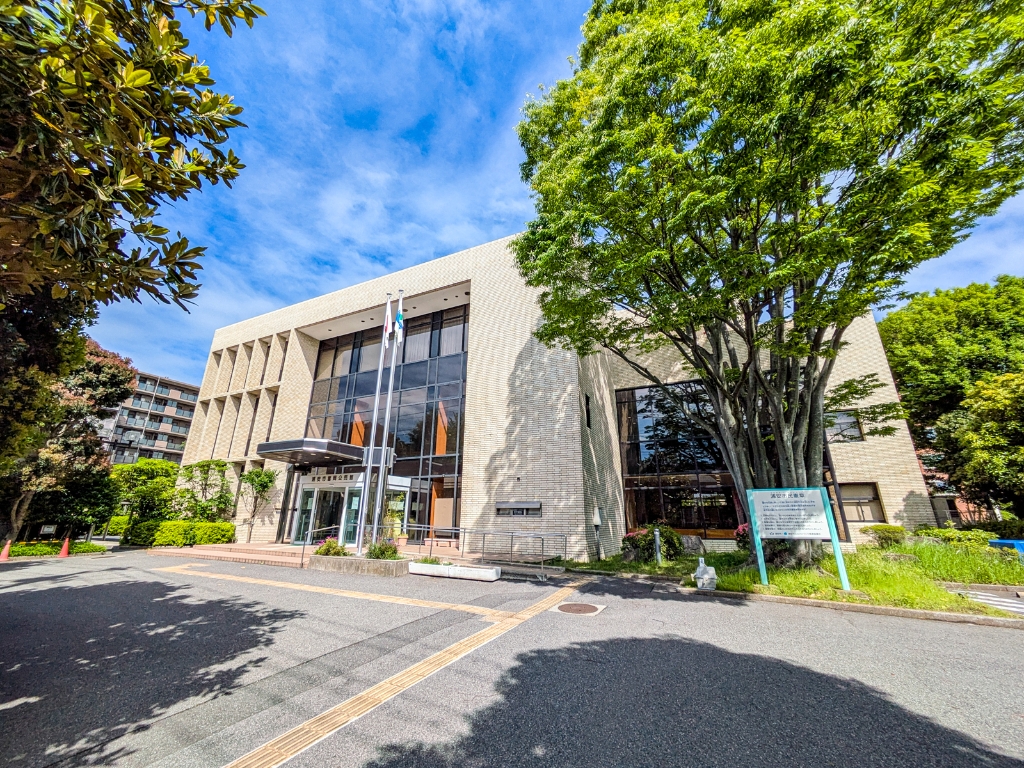 その他　富岡公民館（その他）まで681m