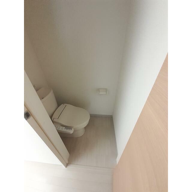 トイレ　ウオシュレット付き