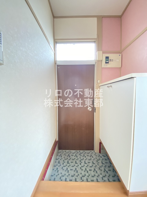 玄関　自然光が入る玄関です♪