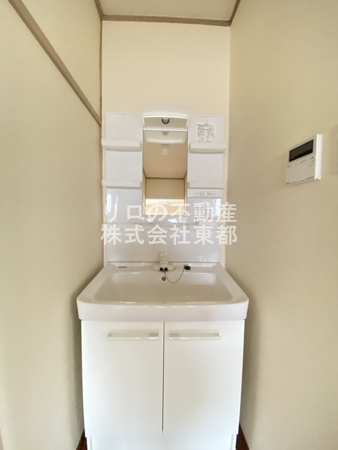 洗面設備　嬉しい洗面台は独立タイプ！