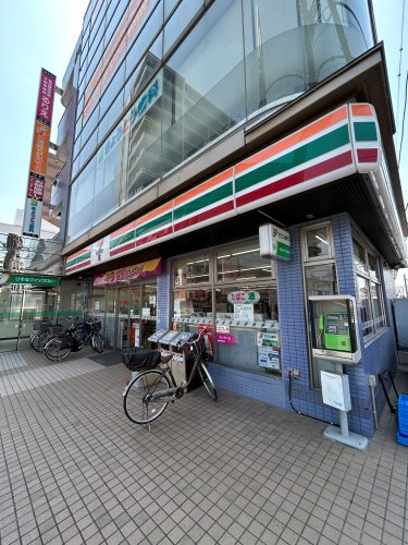 コンビニ　セブンイレブン 大袋駅前店（コンビニ）まで892m