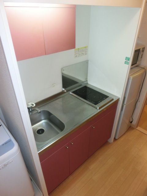 キッチン　お手入れしやすいシステムキッチン