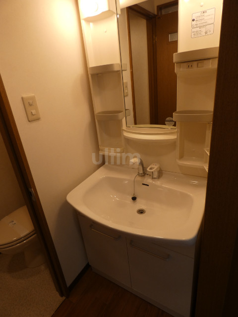 洗面設備　※別のお部屋のお写真です。御参考までに。